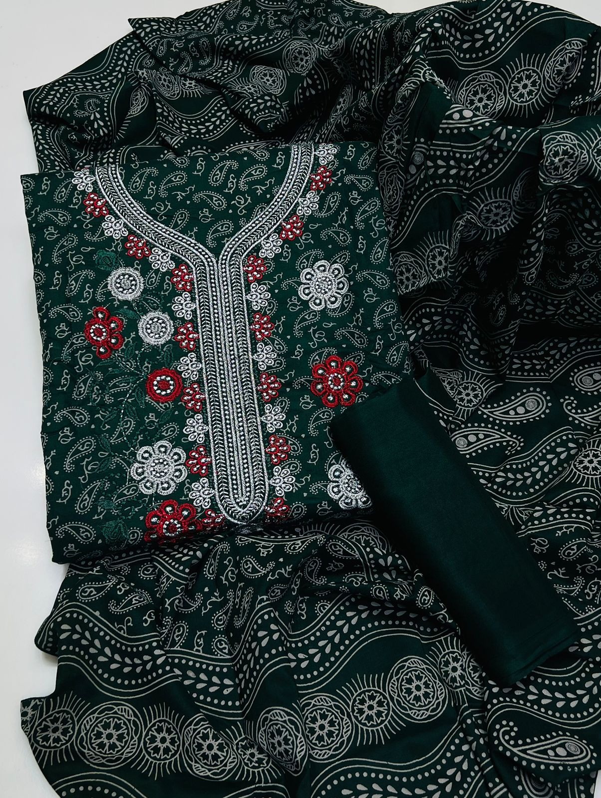 4PC winter Lilan Embroidery Dress